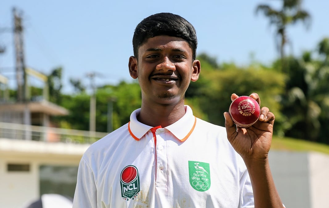 ওমানে সুযোগ না পাওয়া রাকিবের প্রথম শ্রেণিতে ৫ উইকেট