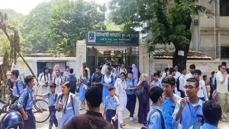 টানা ছুটি শেষে খুলেছে প্রাথমিক ও মাধ্যমিক বিদ্যালয়