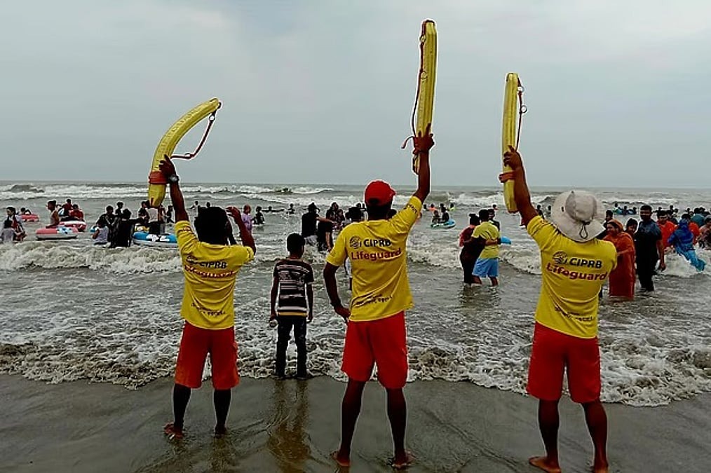 কক্সবাজারে সৈকতে নিখোঁজ আরও এক পর্যটকের মৃত্যু