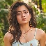 খোলামেলা পোশাকে অস্বস্তির কথা জানালেন রাশমিকা মান্দানা