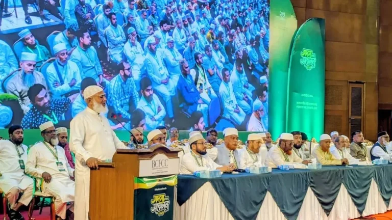 দেশের রাজনীতিতে ‘গুপ্ত-সুপ্ত’ বিতর্ক