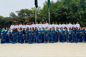 ক্যাম্পাসে শাড়ি–পাঞ্জাবি দিবস, শিক্ষার্থীরা বলেন ‘শা–পা ডে’